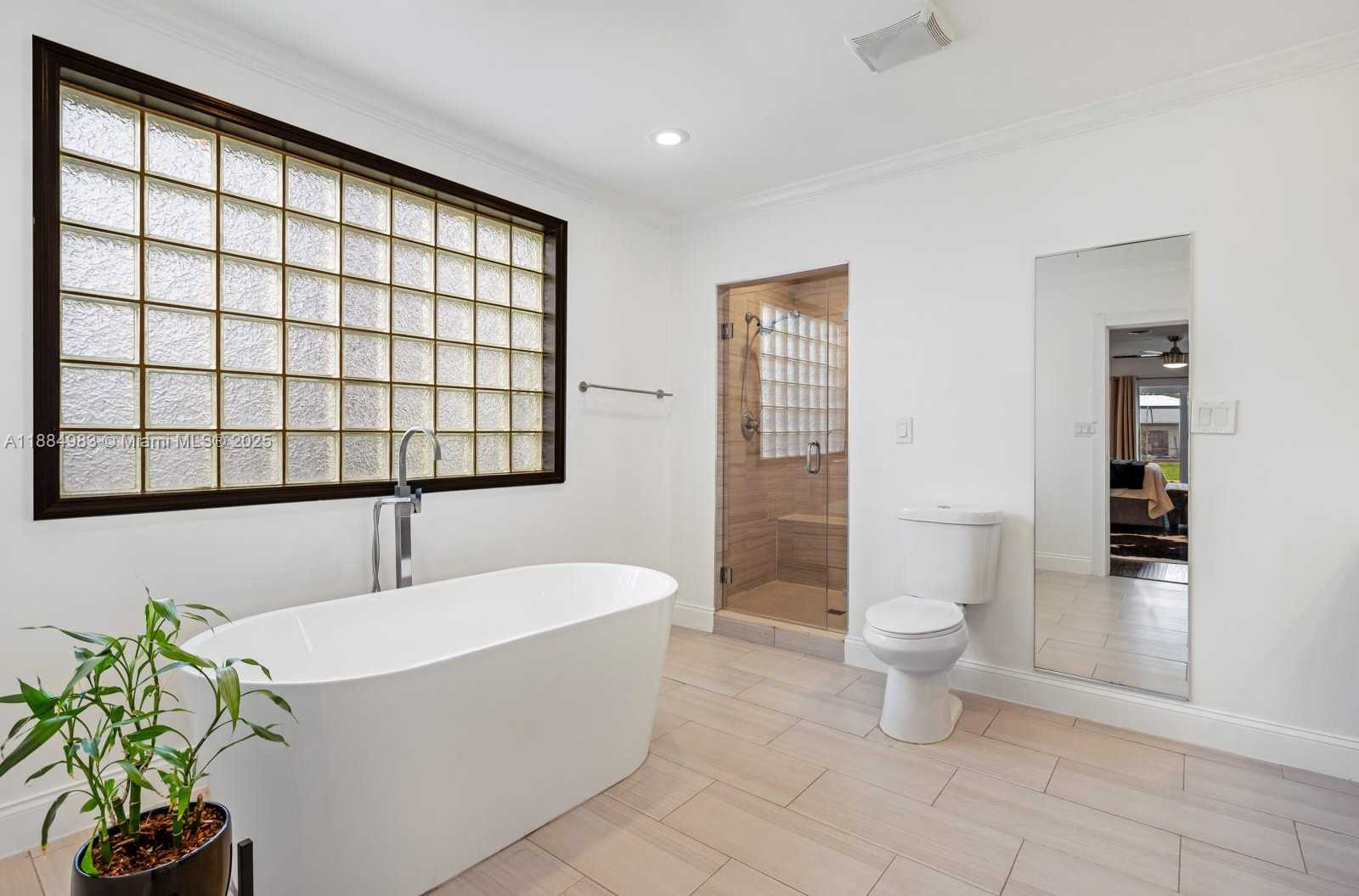 Small Image of 2830 NORTH EAST 56 CT, Fort Lauderdale Number 24