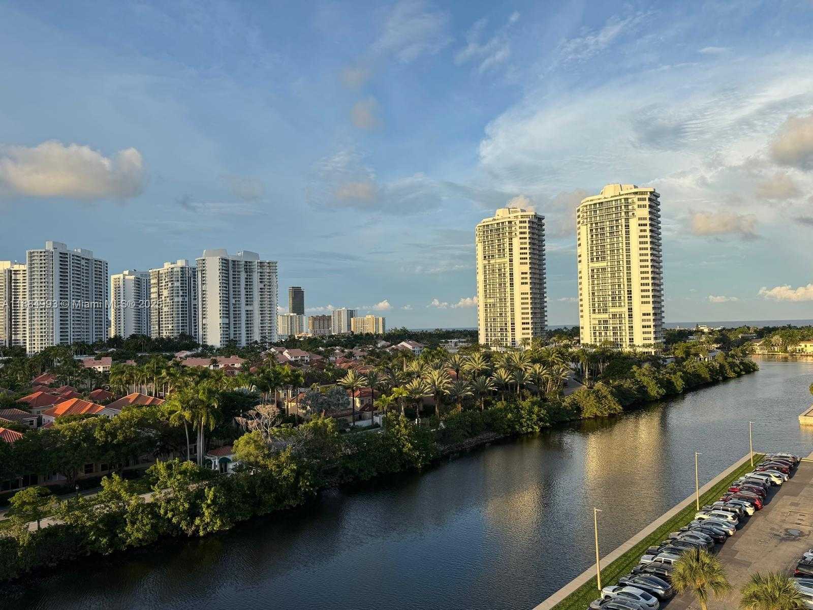 Small Image of 3701 NORTH COUNTRY CLUB DR #908, Aventura Number 24