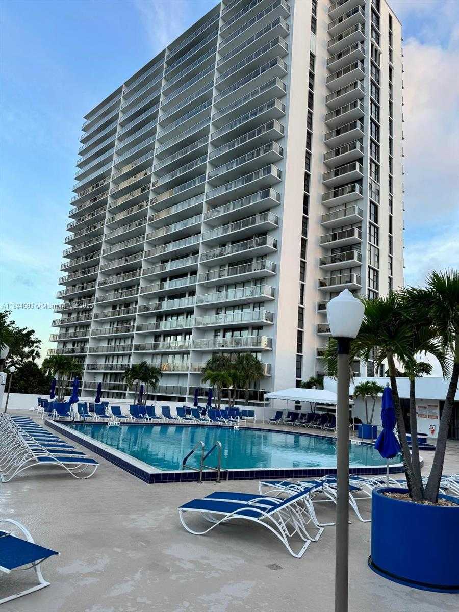 Small Image of 3701 NORTH COUNTRY CLUB DR #908, Aventura Number 26
