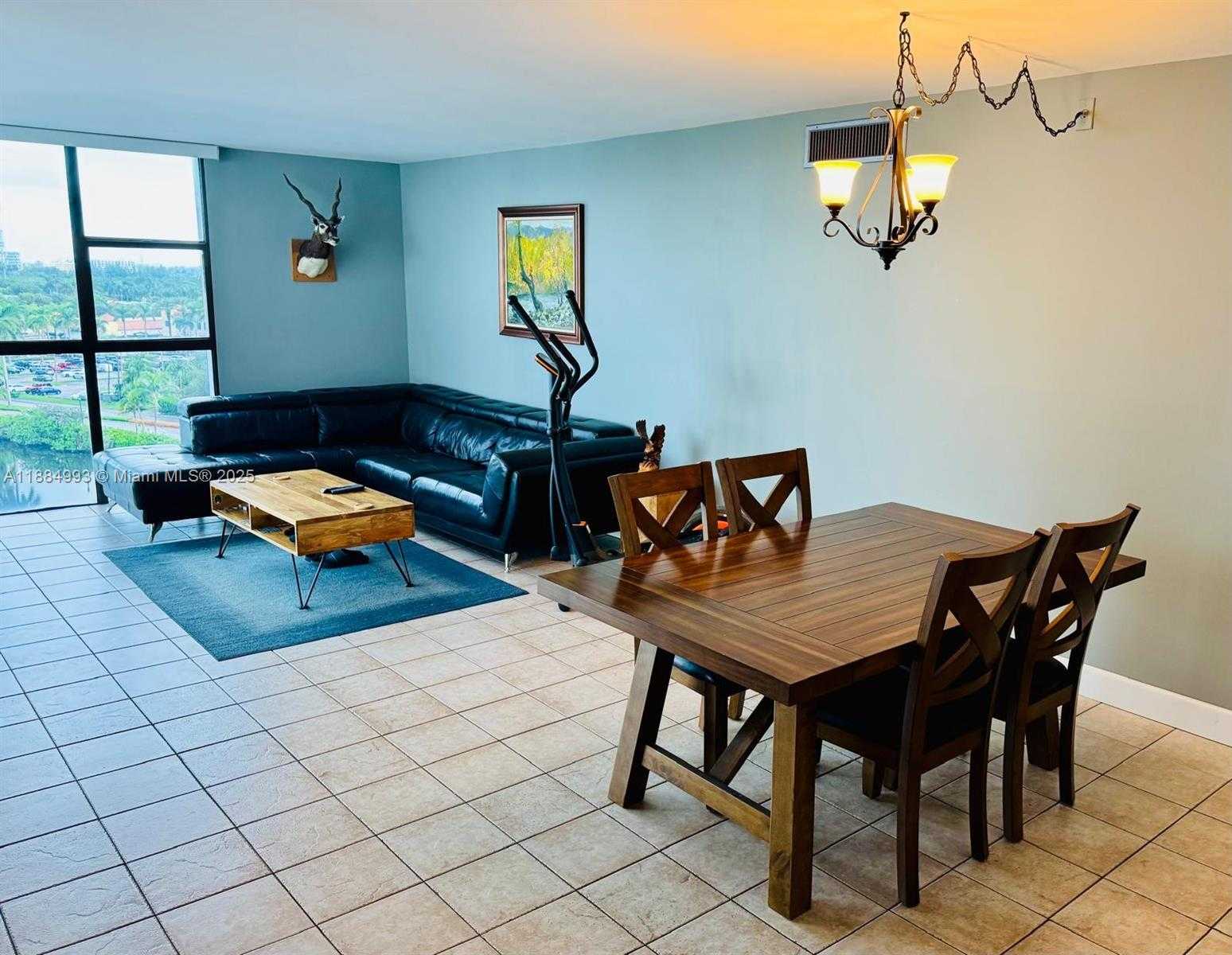 Small Image of 3701 NORTH COUNTRY CLUB DR #908, Aventura Number 3