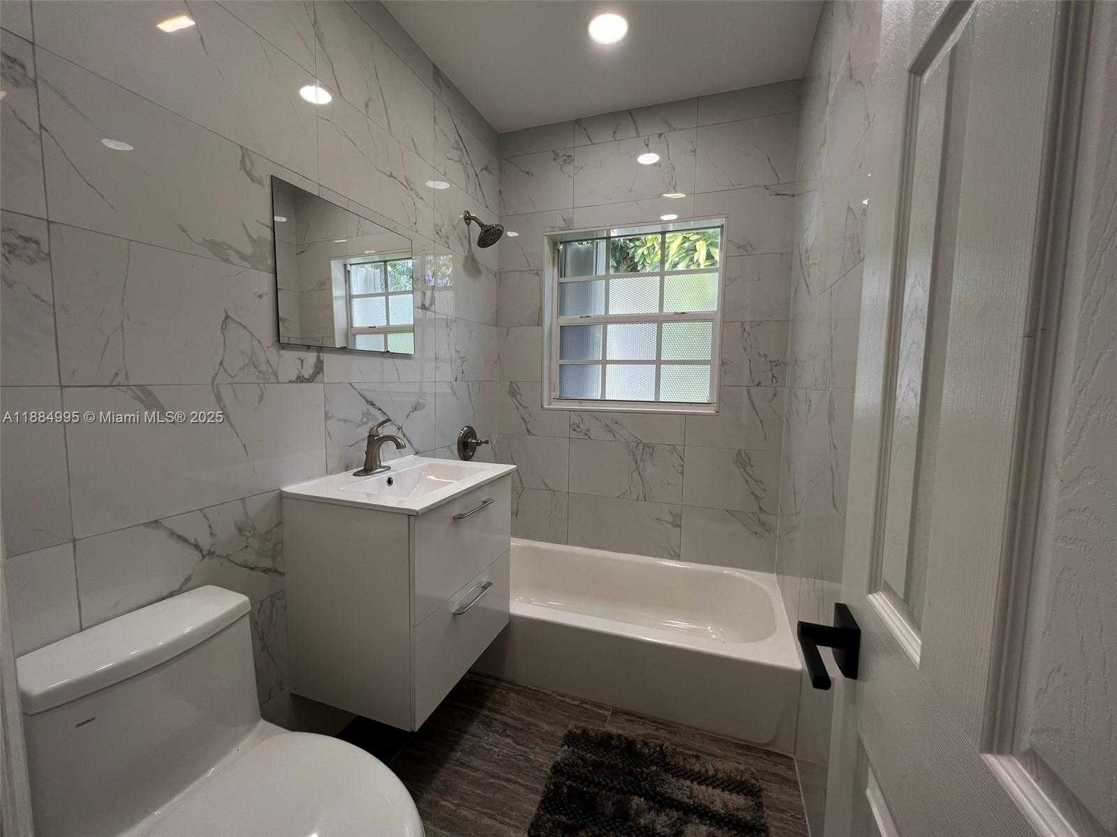 Small Image of 347 NORTH EAST 110TH ST, Miami Number 25