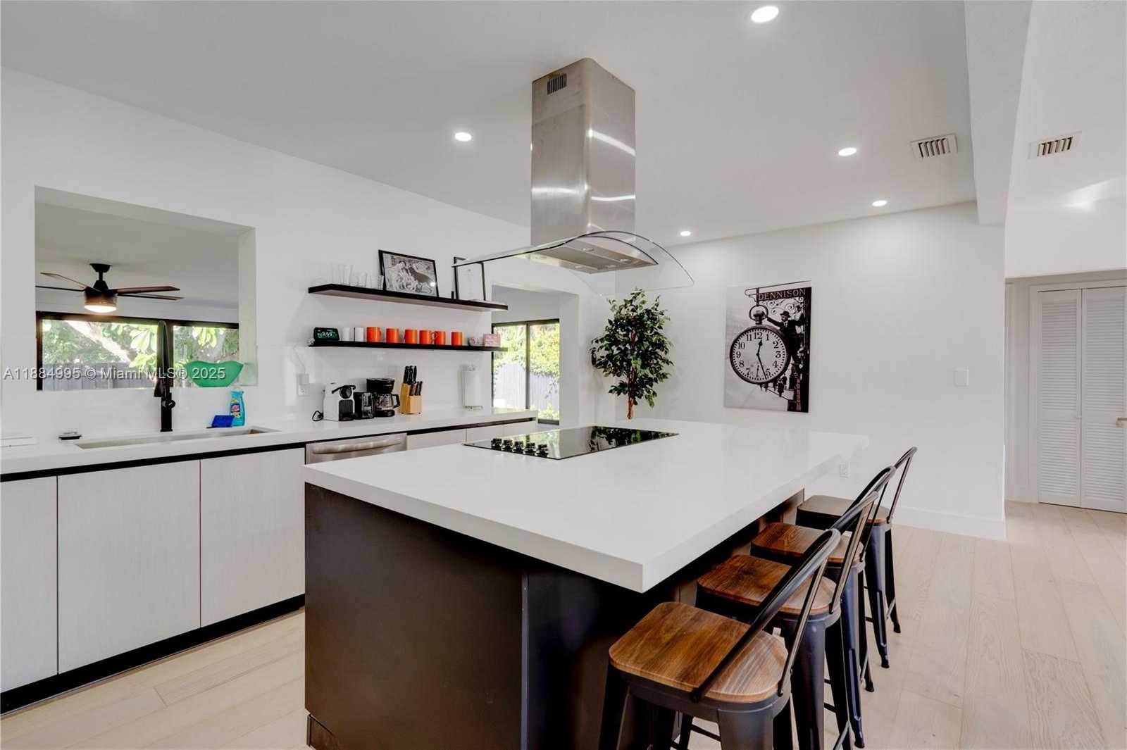 Small Image of 347 NORTH EAST 110TH ST, Miami Number 3