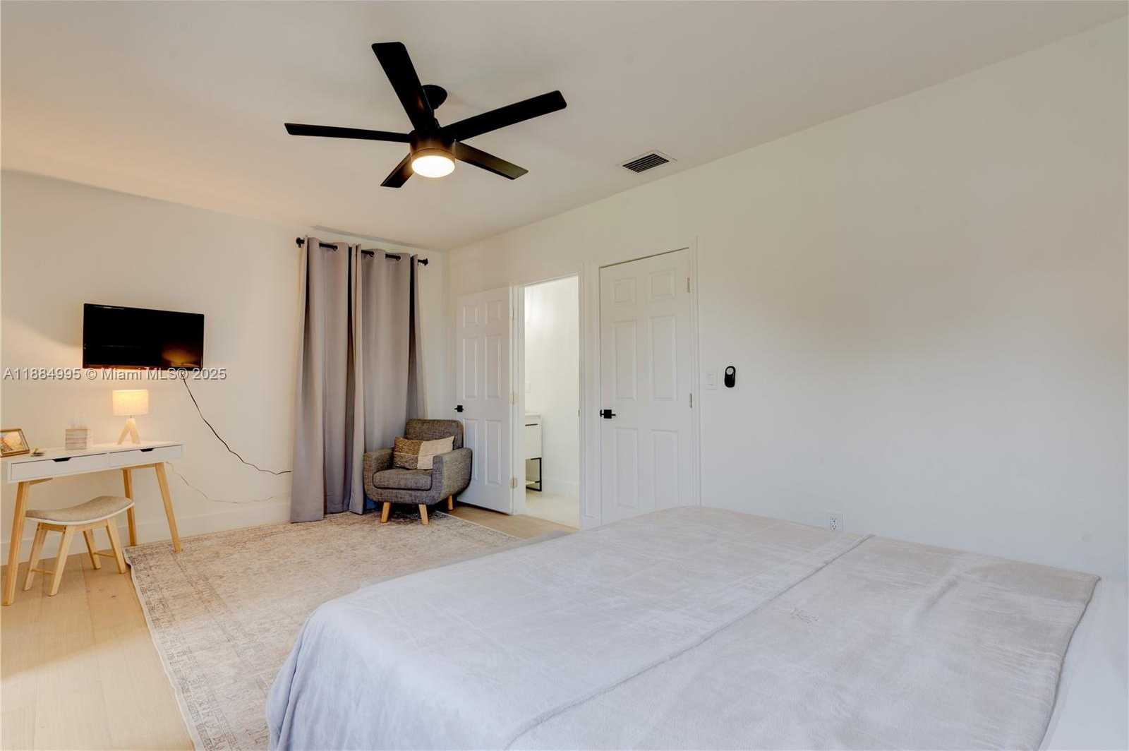 Small Image of 347 NORTH EAST 110TH ST, Miami Number 7