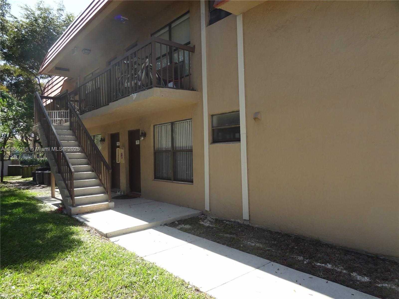Small Image of 14849 SOUTH WEST 104TH ST #12-12, Miami Number 4