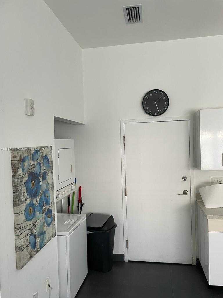 Small Image of 1600 EUCLID AVE #201, Miami Beach Number 4