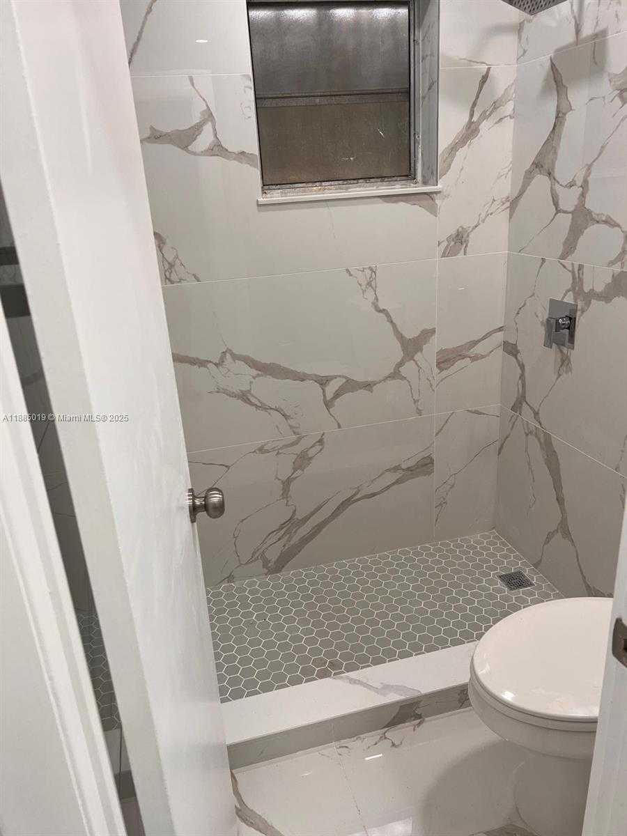 Small Image of 1575 WEST 53RD ST, Hialeah Number 11