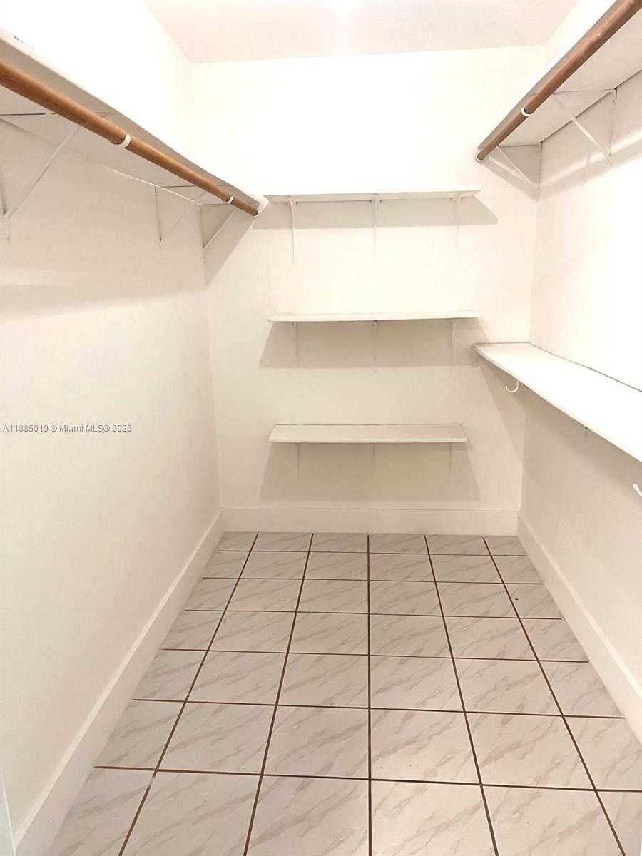 Small Image of 1575 WEST 53RD ST, Hialeah Number 13