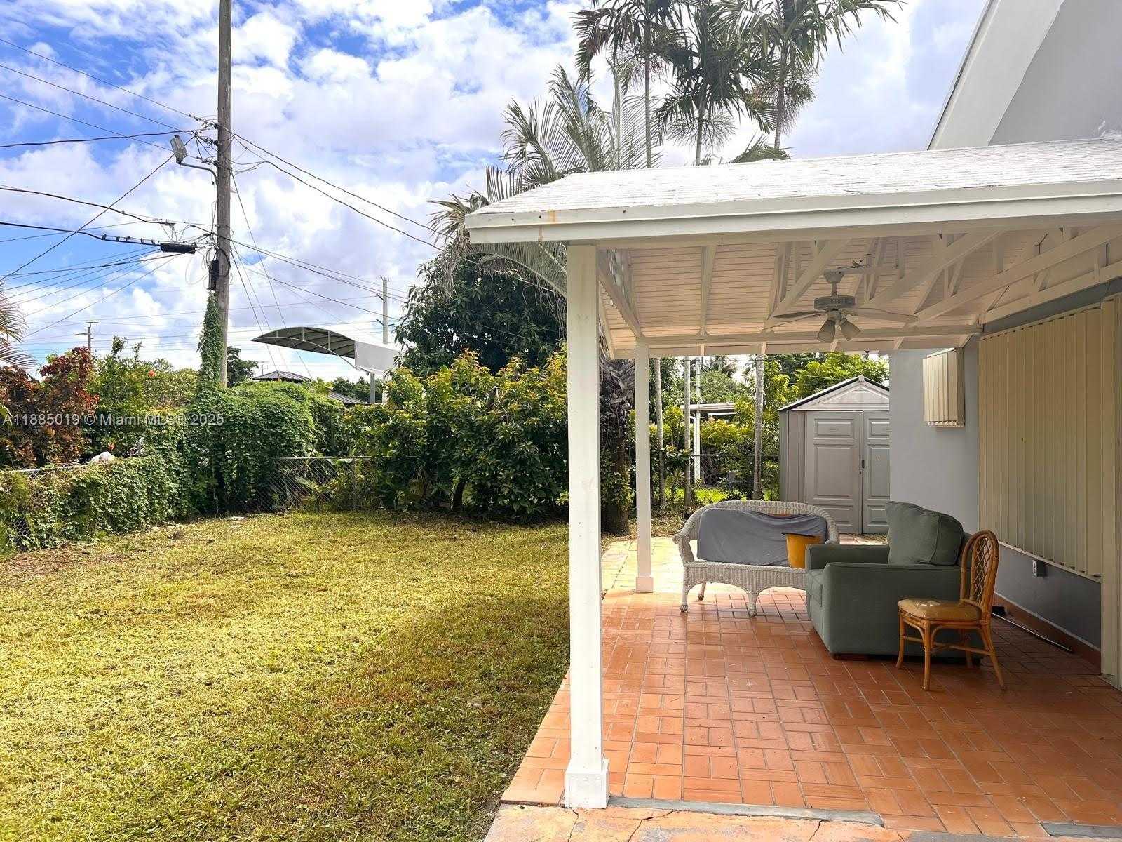 Small Image of 1575 WEST 53RD ST, Hialeah Number 16