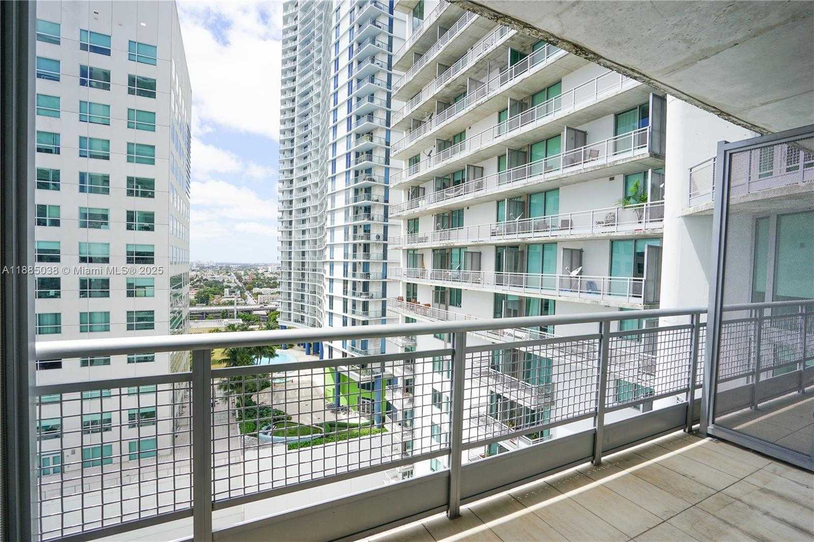 Small Image of 690 SOUTH WEST 1ST CT #2112, Miami Number 15