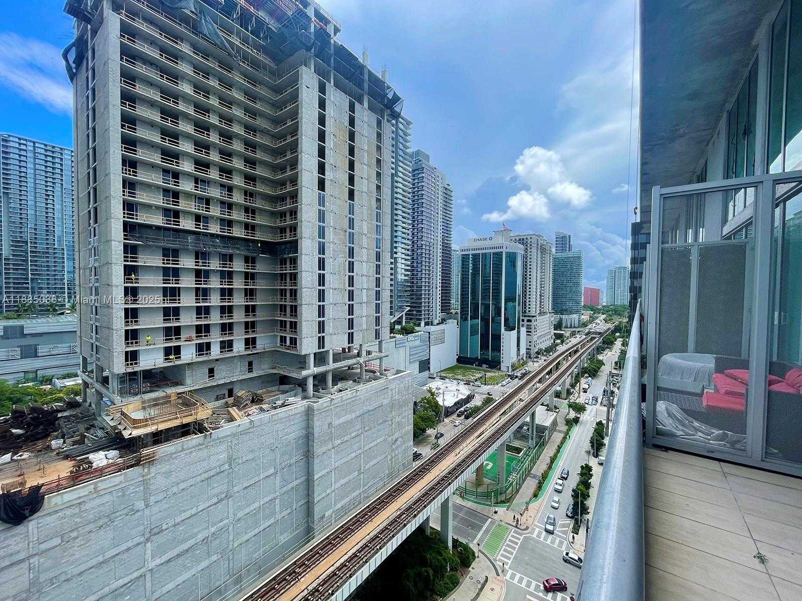 Small Image of 690 SOUTH WEST 1ST CT #2112, Miami Number 7