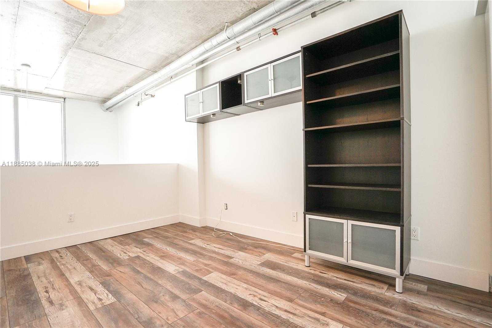 Small Image of 690 SOUTH WEST 1ST CT #2112, Miami Number 9
