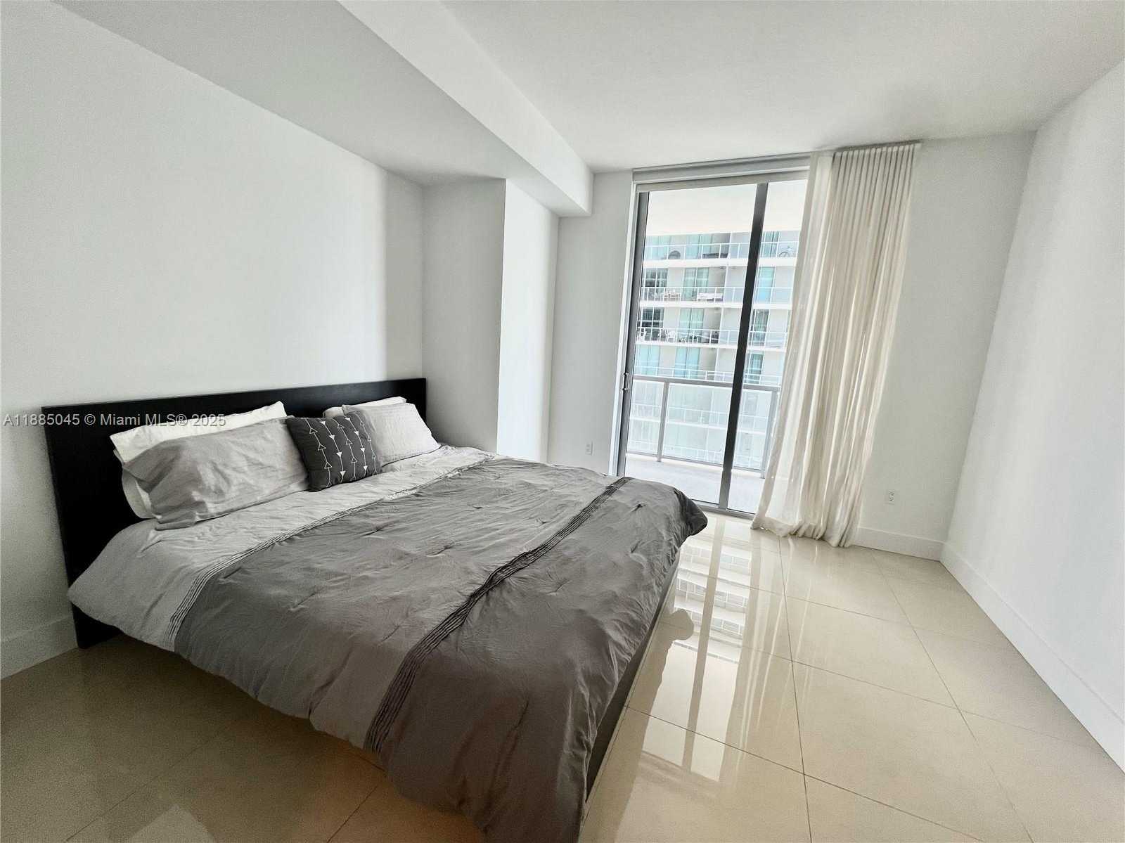 Small Image of 1111 SOUTH WEST 1ST AVE #1914, Miami Number 12