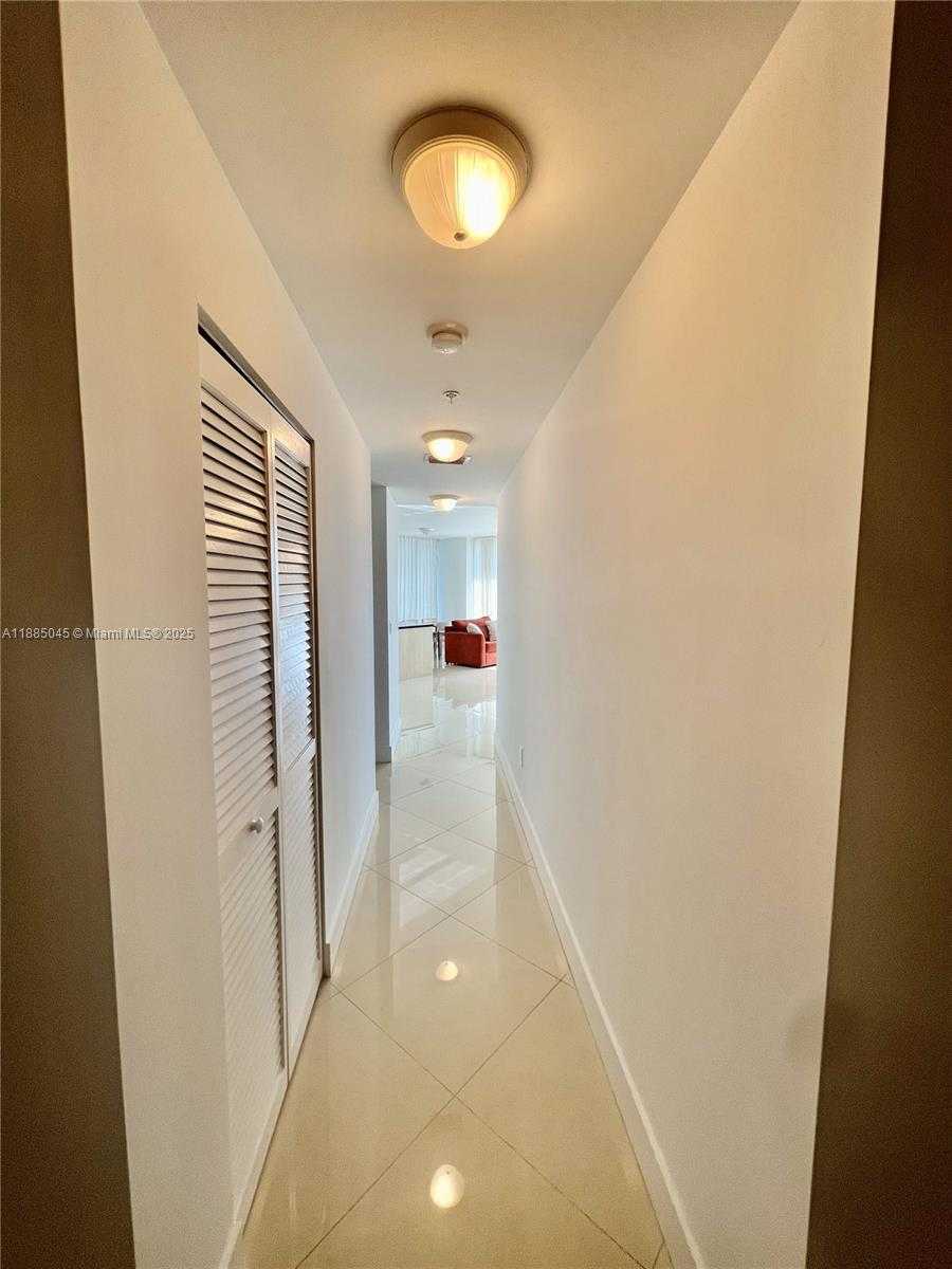 Small Image of 1111 SOUTH WEST 1ST AVE #1914, Miami Number 5