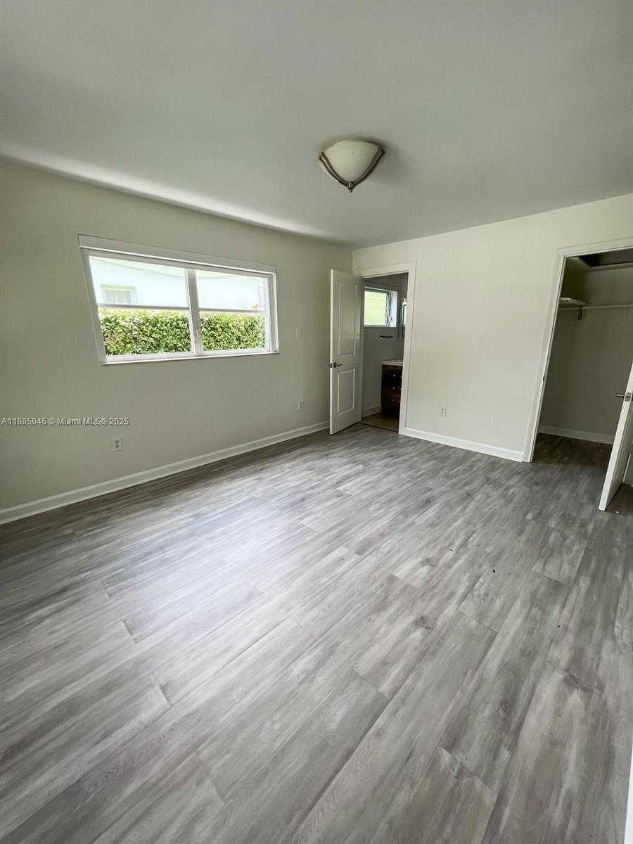 Small Image of 411 NORTH EAST 88TH ST, El Portal Number 14