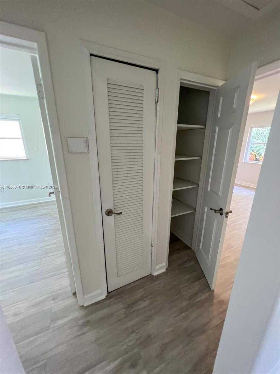 Small Image of 411 NORTH EAST 88TH ST, El Portal Number 4