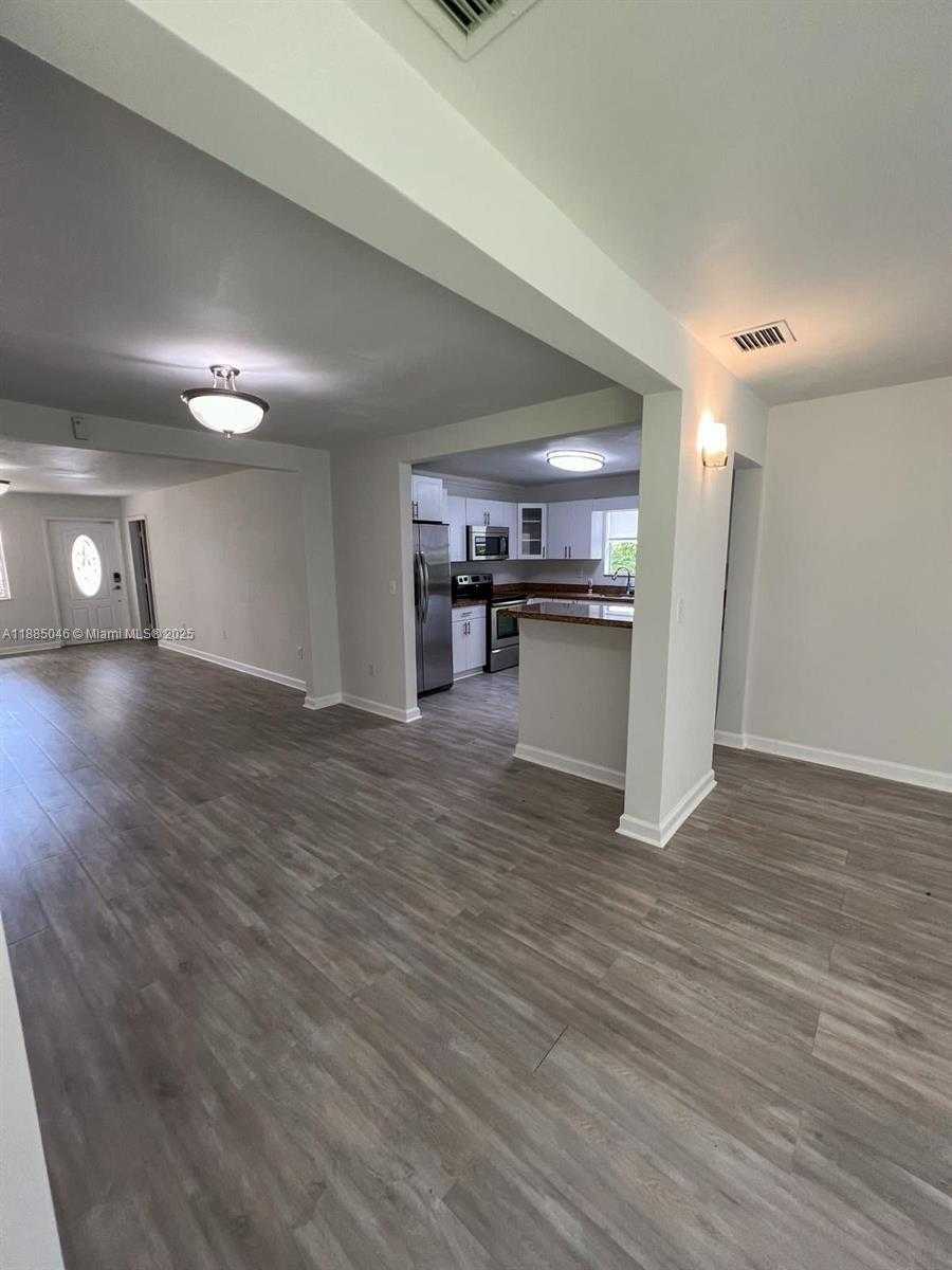 Small Image of 411 NORTH EAST 88TH ST, El Portal Number 9