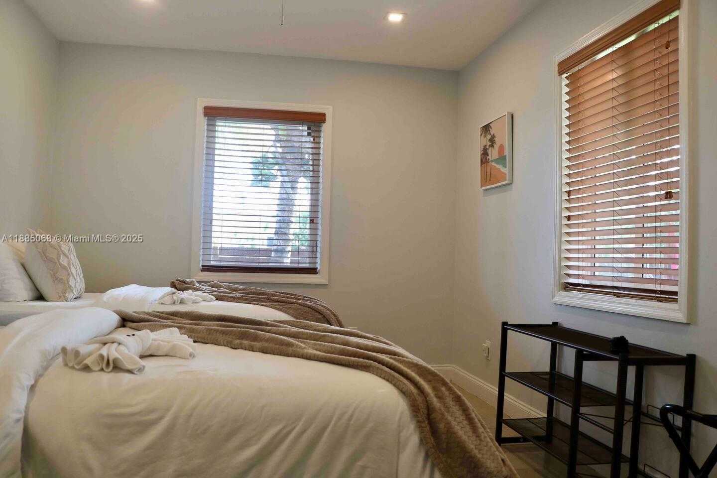 Small Image of 601 NORTH WEST 116TH ST, Miami Number 7