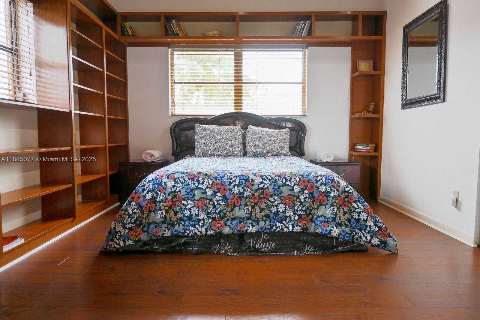 Small Image of 1104 WASHINGTON ST, Hollywood Number 20