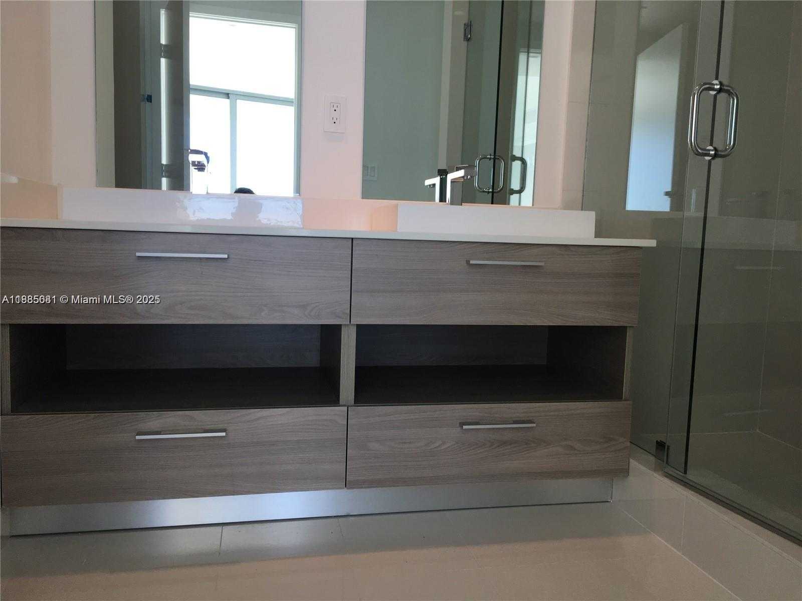 Small Image of 1300 SOUTH MIAMI AVE #4003, Miami Number 10