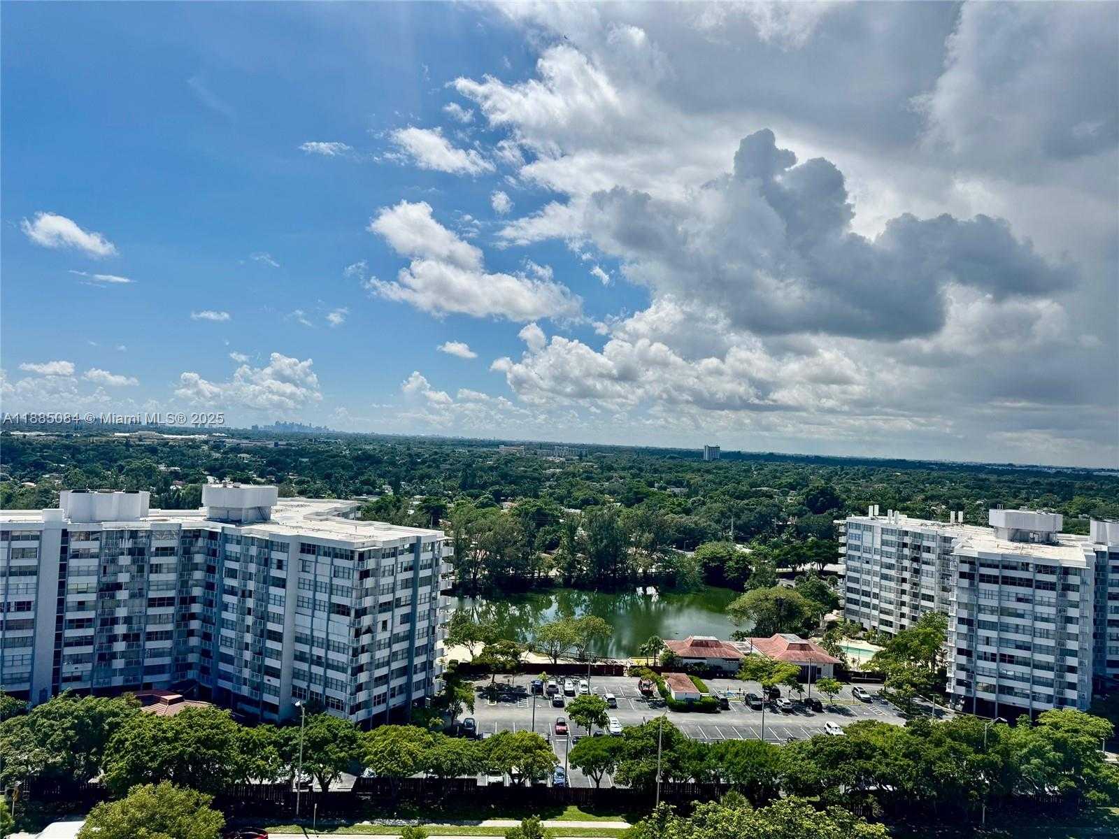 Small Image of 1351 NORTH EAST MIAMI GARDENS DR #1711E, Miami Number 17