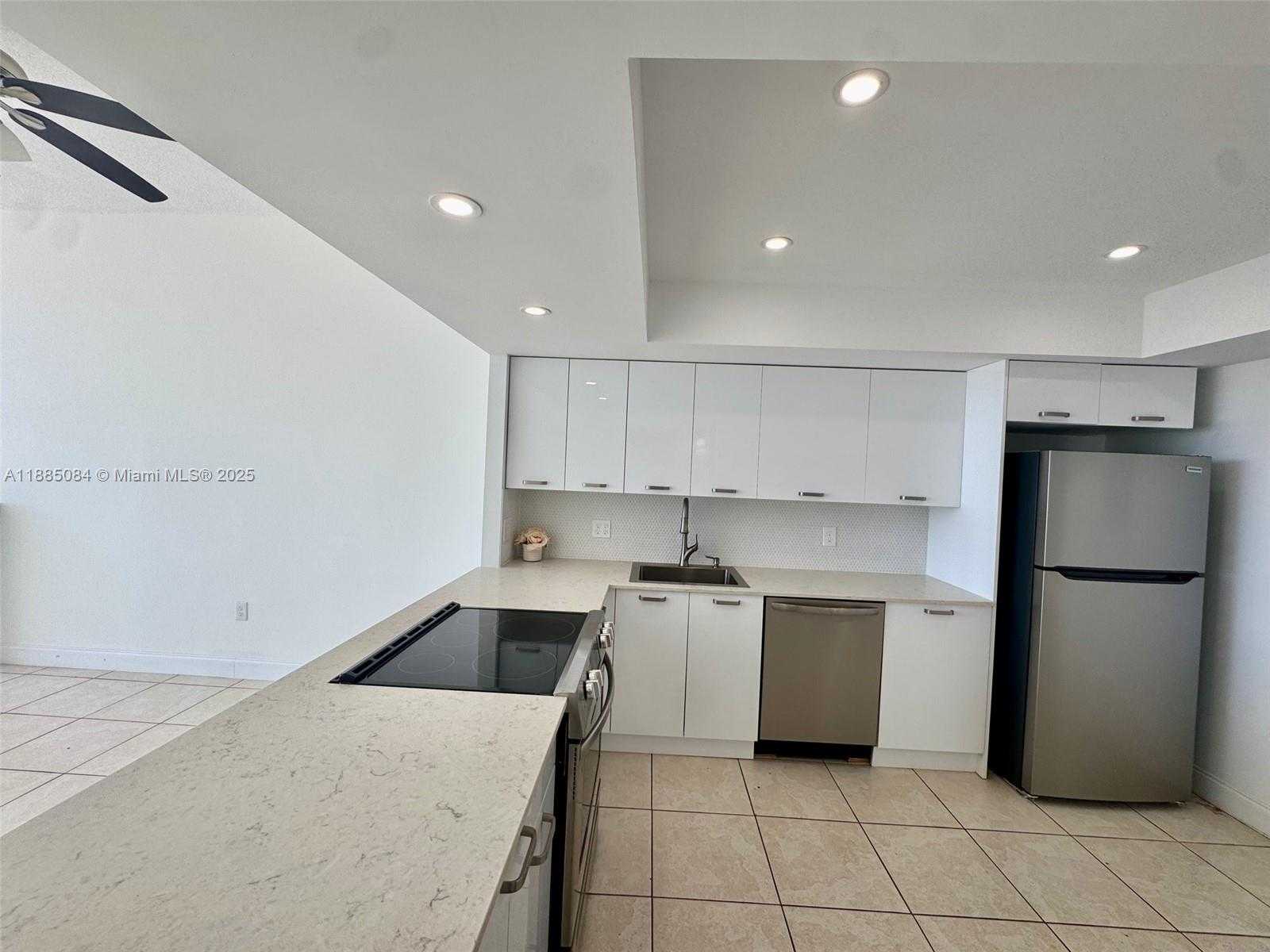 Small Image of 1351 NORTH EAST MIAMI GARDENS DR #1711E, Miami Number 9