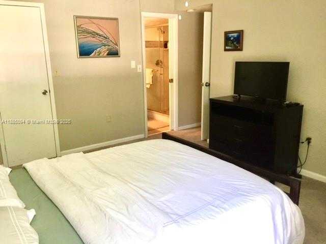 Small Image of 17560 ATLANTIC BLVD #214, Sunny Isles Beach Number 14