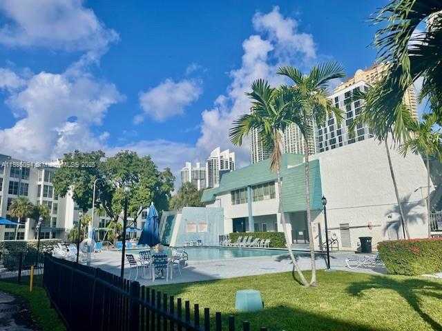 Small Image of 17560 ATLANTIC BLVD #214, Sunny Isles Beach Number 33