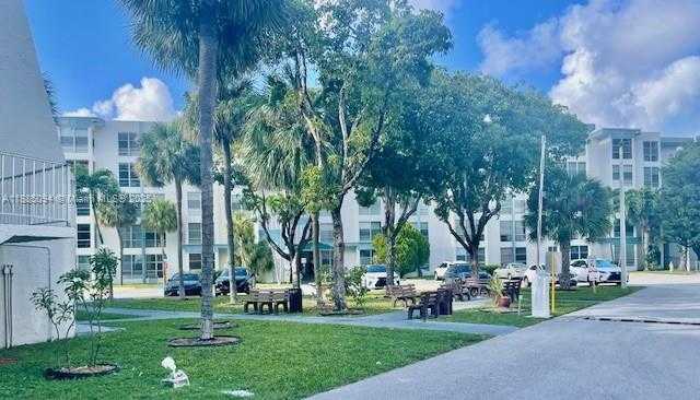 Small Image of 17560 ATLANTIC BLVD #214, Sunny Isles Beach Number 36