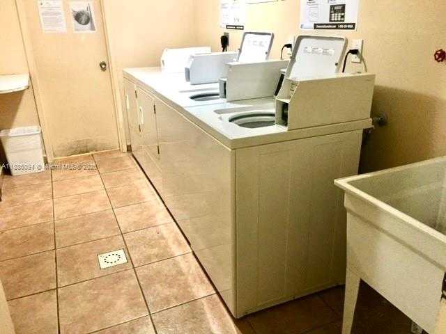 Small Image of 17560 ATLANTIC BLVD #214, Sunny Isles Beach Number 43