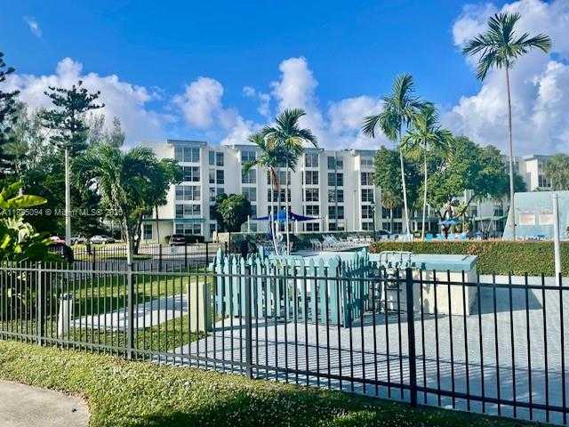 Small Image of 17560 ATLANTIC BLVD #214, Sunny Isles Beach Number 47