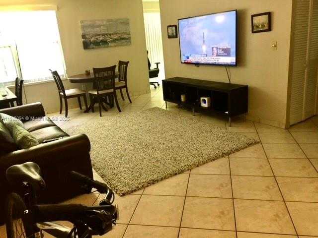 Small Image of 17560 ATLANTIC BLVD #214, Sunny Isles Beach Number 7