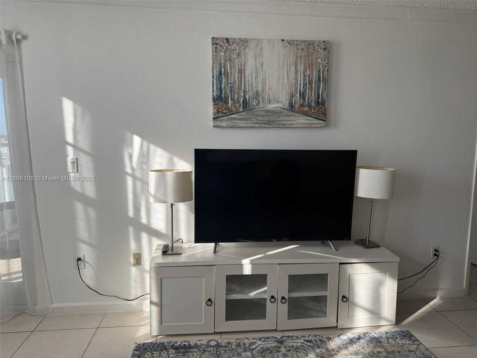 Small Image of 1351 NORTH EAST MIAMI GARDENS DR #1201E, Miami Number 9