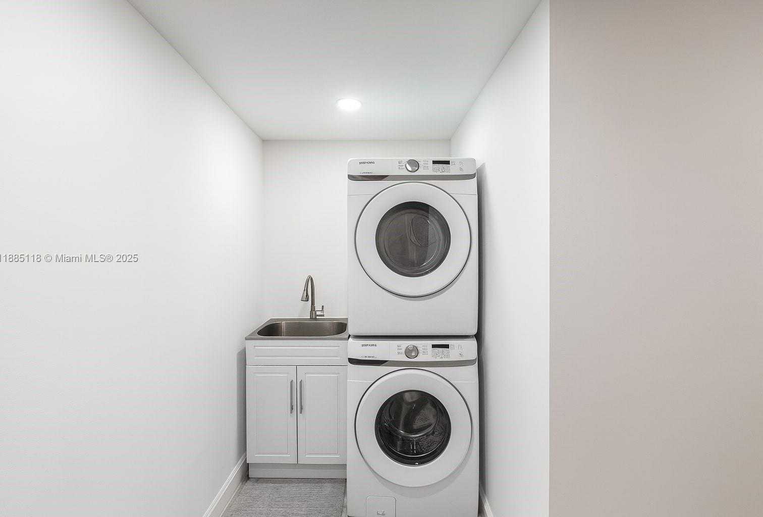 Small Image of 1055 NORTH EAST 121ST ST, North Miami Number 10