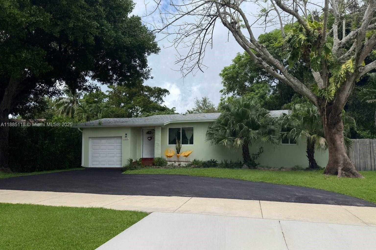 Small Image of 1055 NORTH EAST 121ST ST, North Miami Number 11