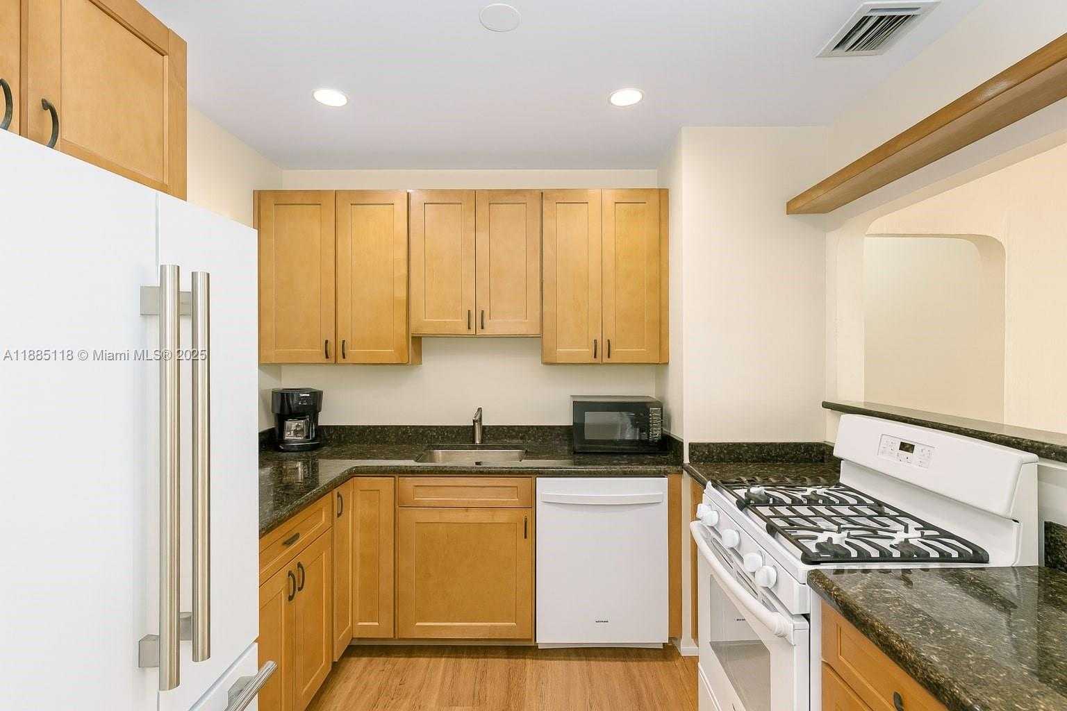Small Image of 1055 NORTH EAST 121ST ST, North Miami Number 4