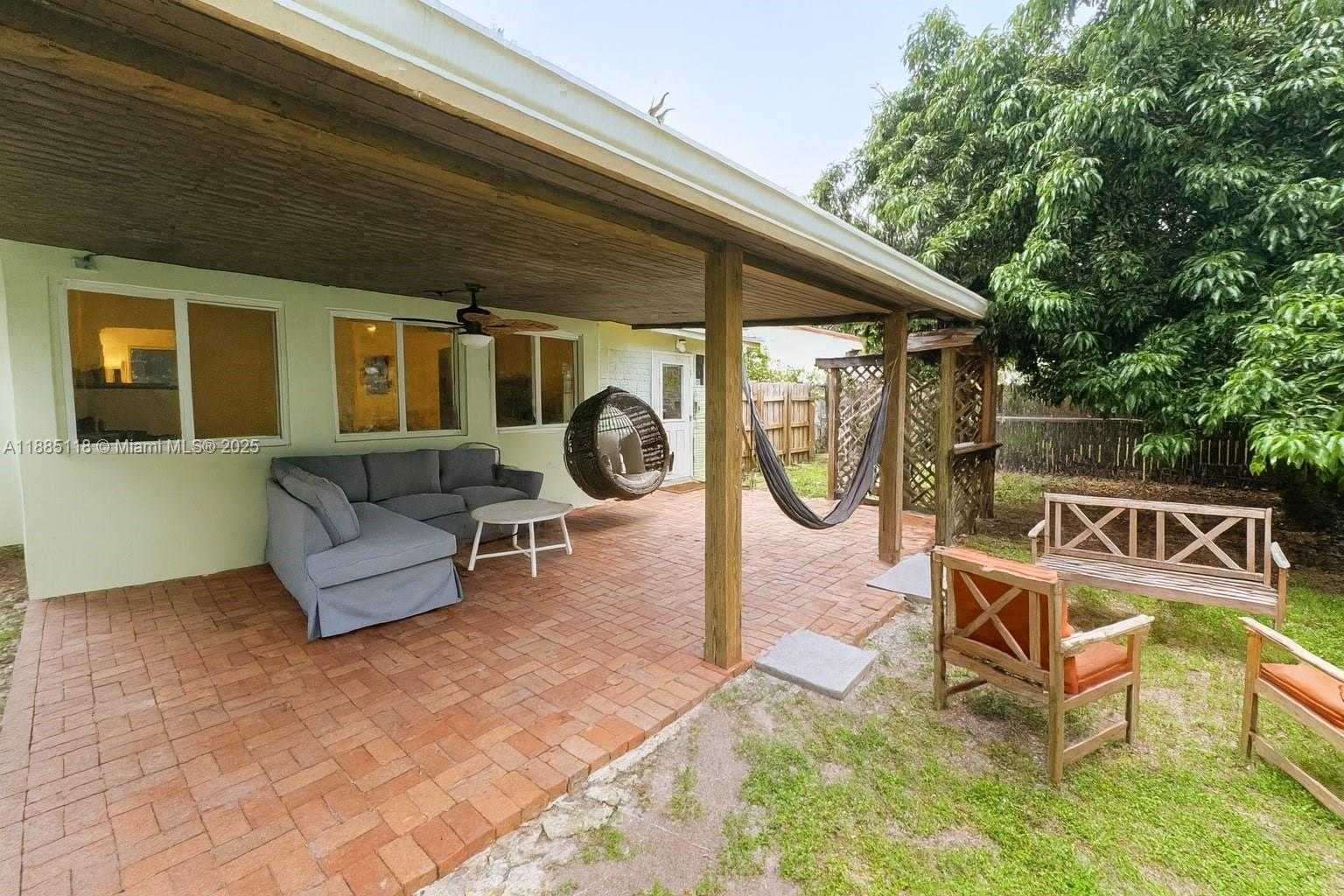 Small Image of 1055 NORTH EAST 121ST ST, North Miami Number 7