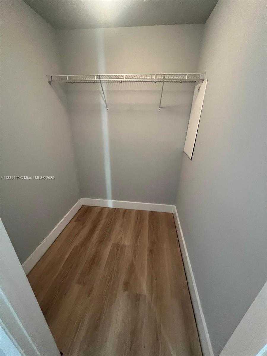 Small Image of 90 SOUTH WEST 3RD ST #4208, Miami Number 14