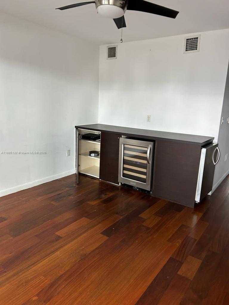 Small Image of 1560 PENNSYLVANIA AVE #211, Miami Beach Number 2