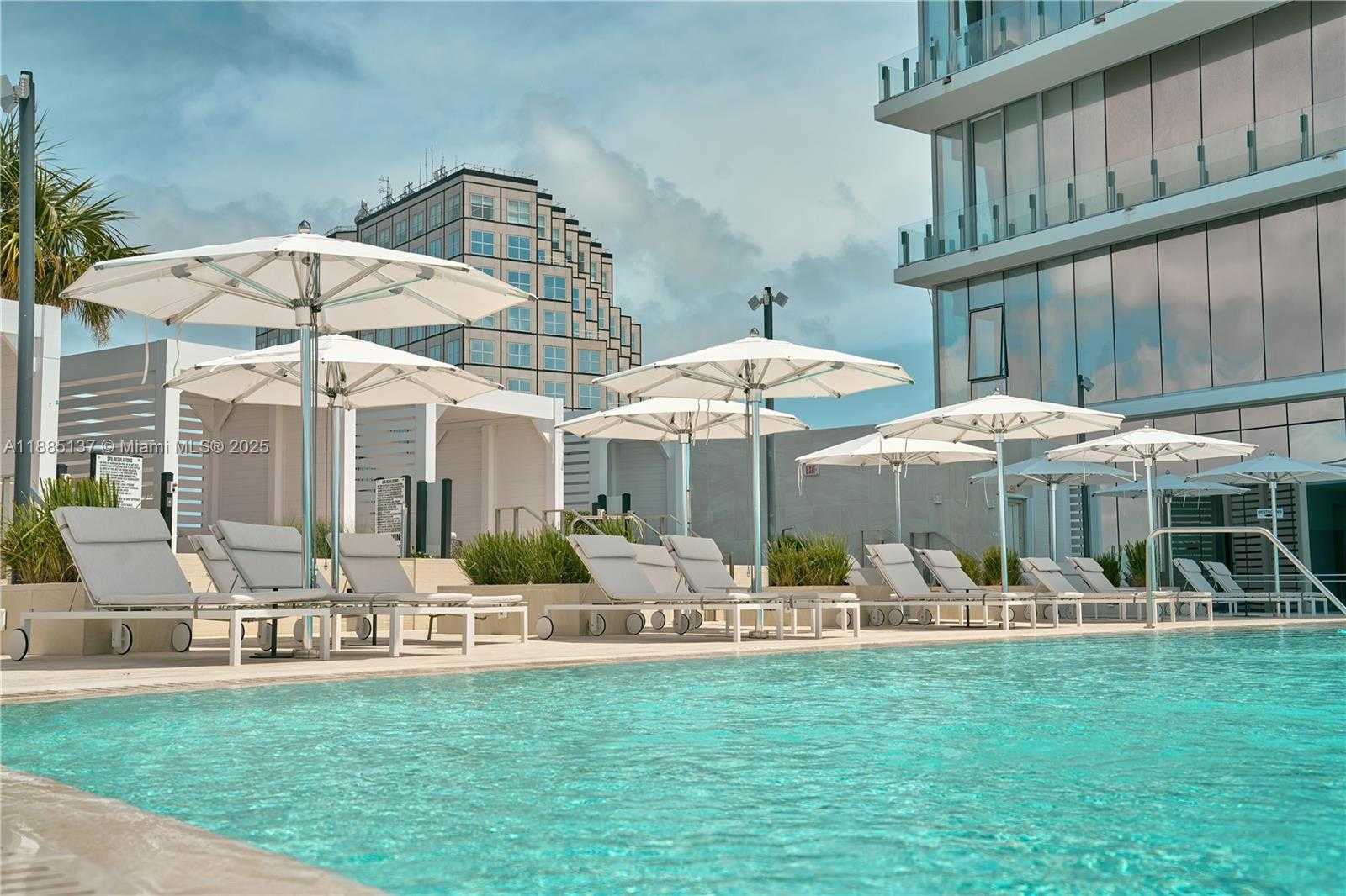 Small Image of 300 BISCAYNE BOULEVARD WAY #506, Miami Number 18