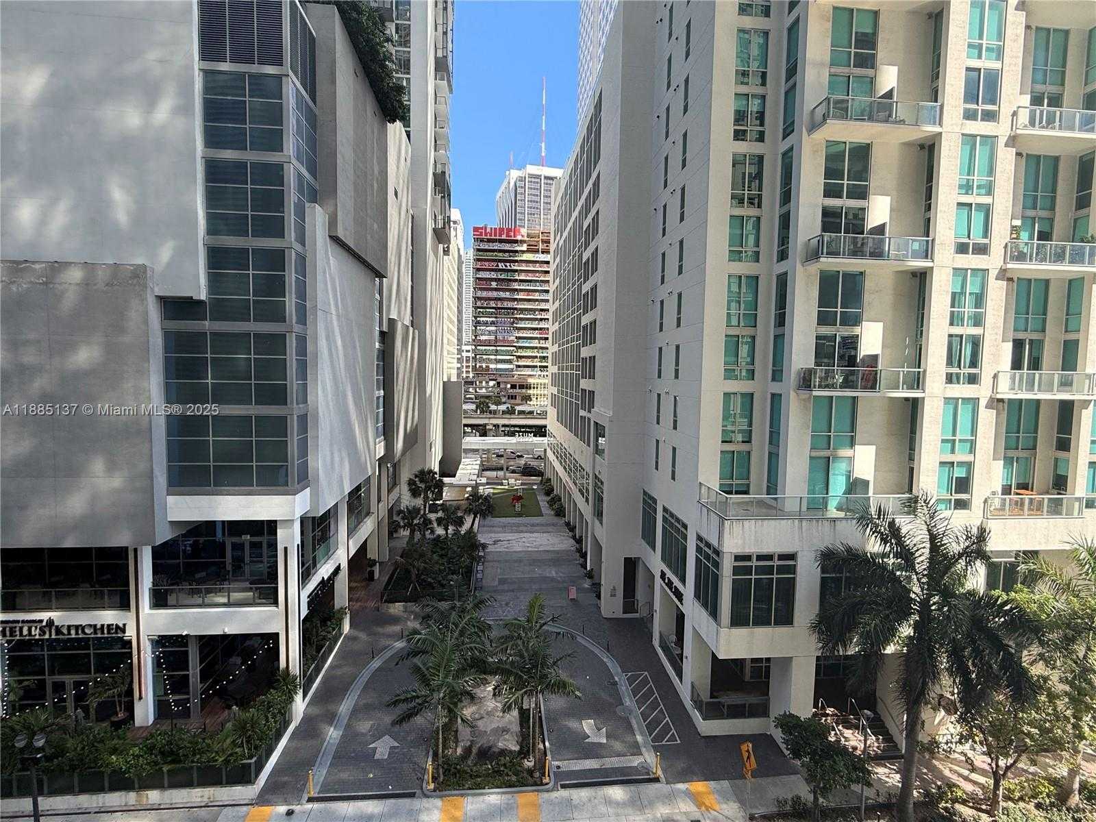 Small Image of 300 BISCAYNE BOULEVARD WAY #506, Miami Number 7