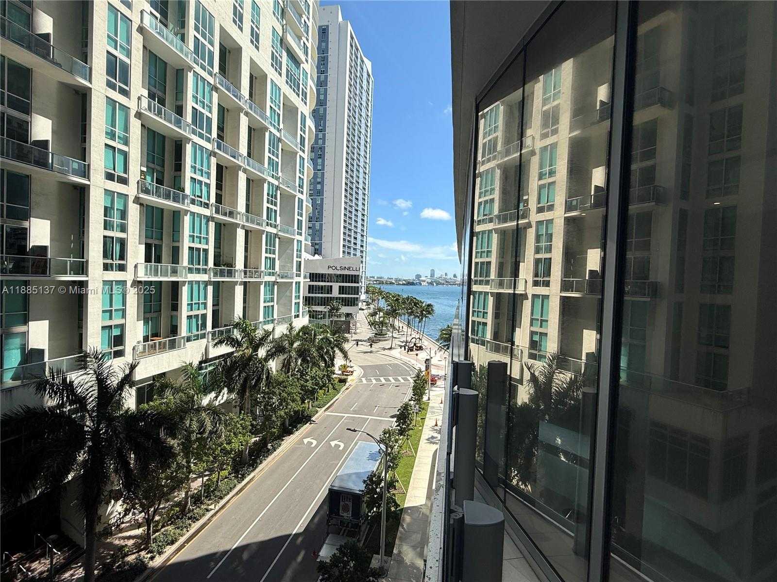 Small Image of 300 BISCAYNE BOULEVARD WAY #506, Miami Number 8