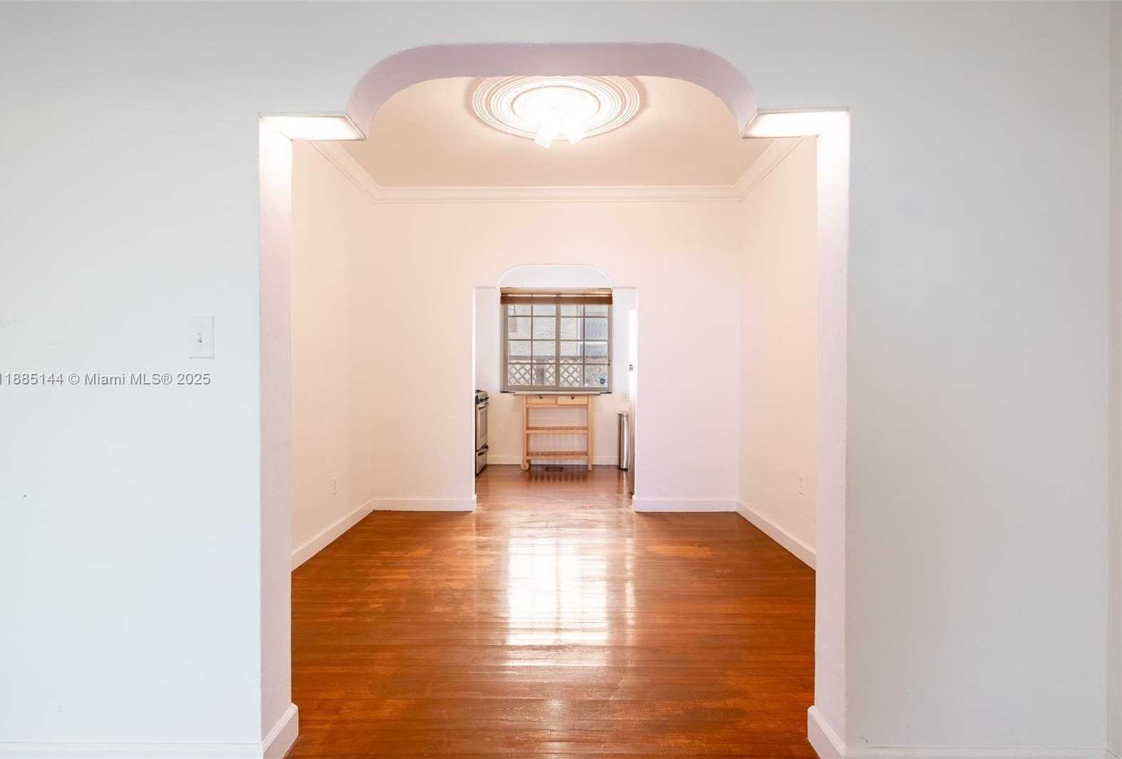 Small Image of 1610 PENNSYLVANIA AVE #2, Miami Beach Number 4