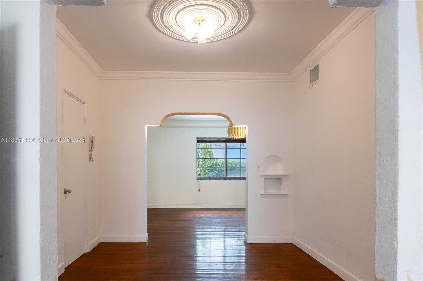 Small Image of 1610 PENNSYLVANIA AVE #2, Miami Beach Number 5