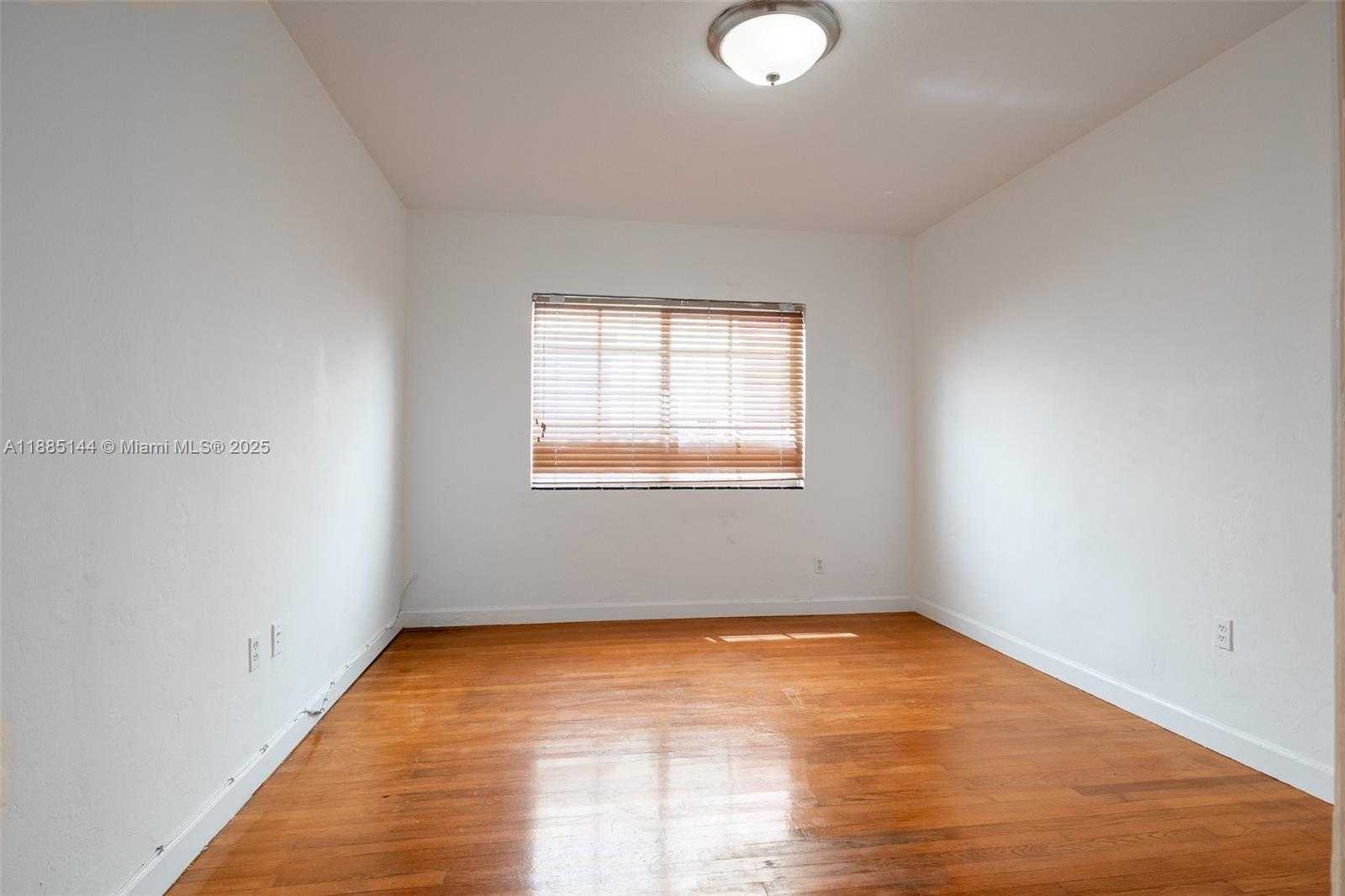 Small Image of 1610 PENNSYLVANIA AVE #2, Miami Beach Number 9