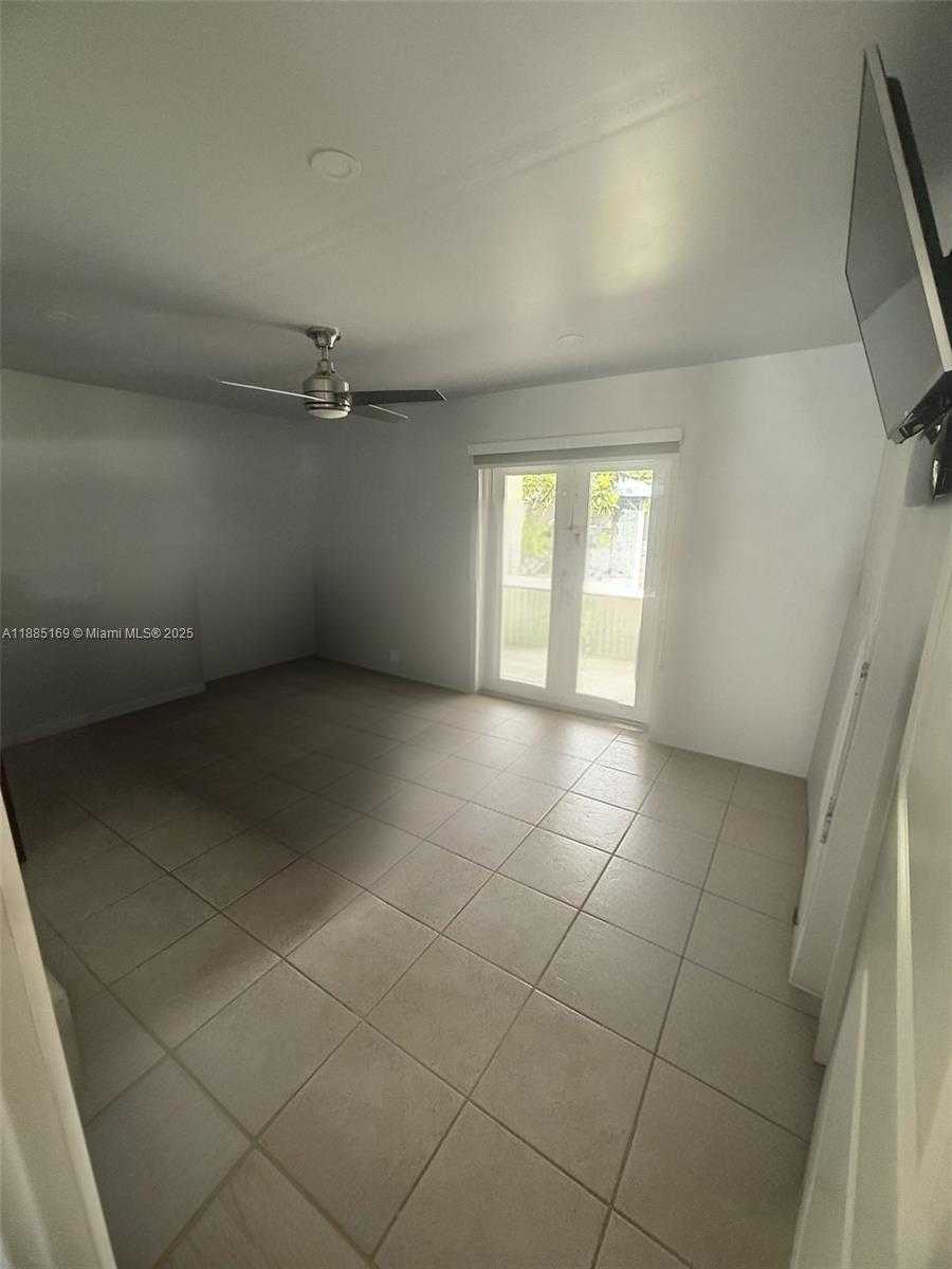 Small Image of 17255 SOUTH WEST 302ND ST #1, Homestead Number 4
