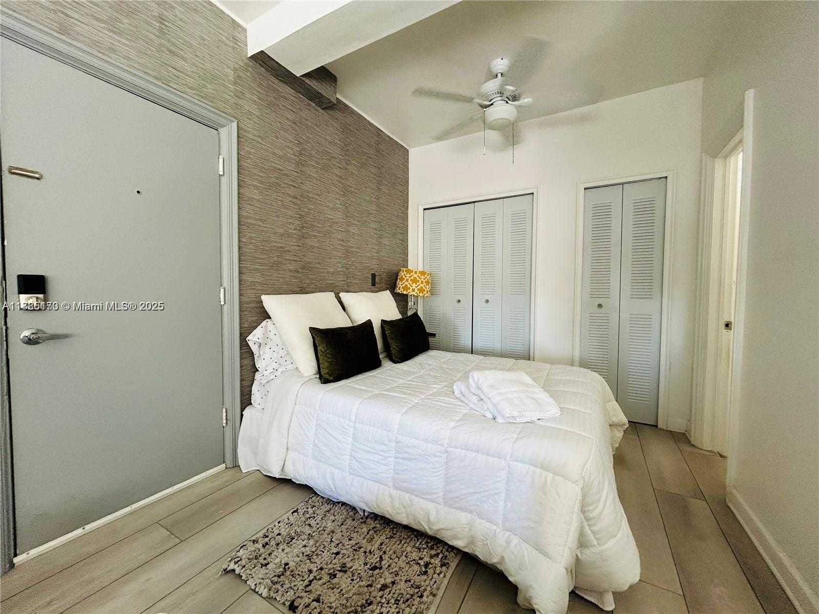 Small Image of 3710 COLLINS AVE #N-200, Miami Beach Number 9