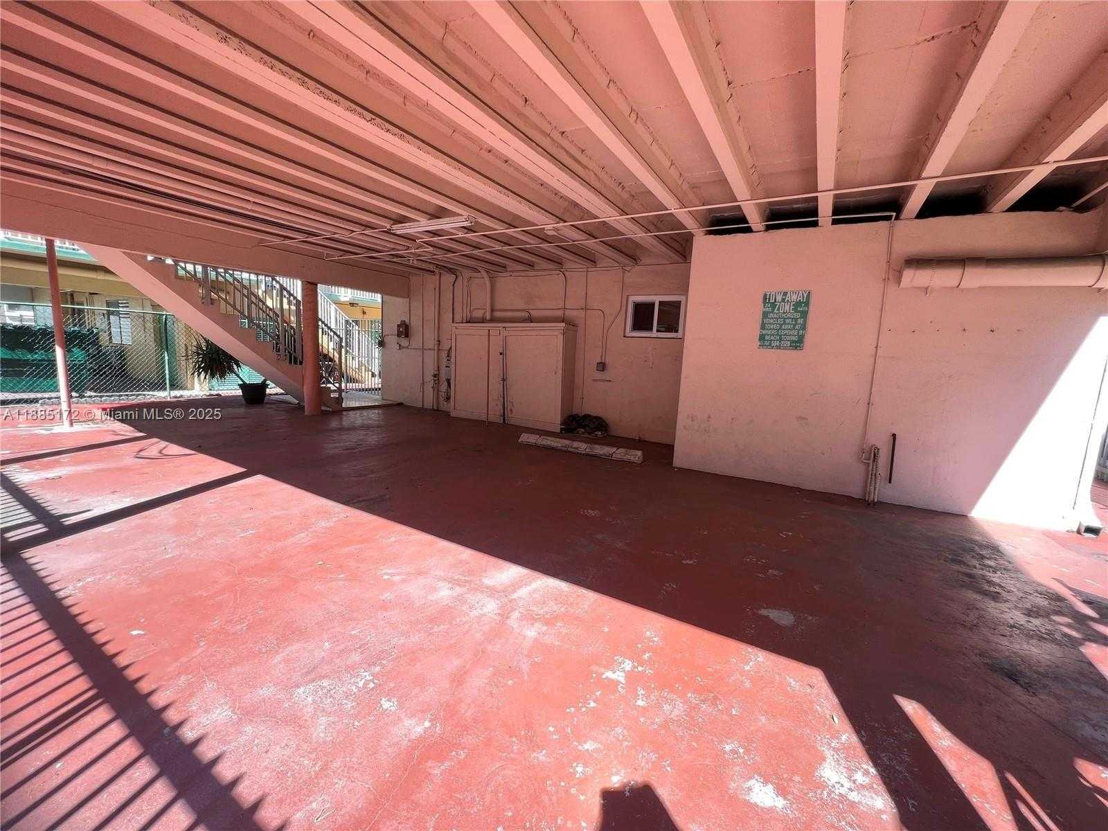 Small Image of 644 MERIDIAN AVE #6, Miami Beach Number 10