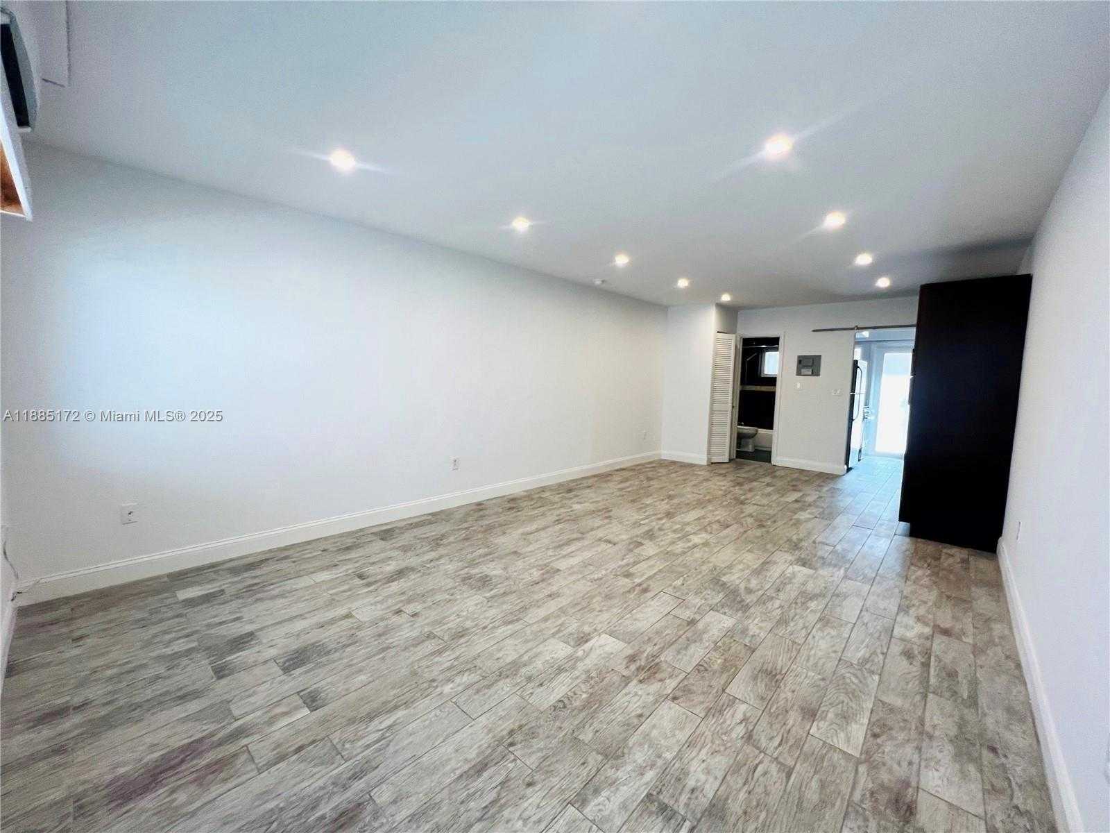 Small Image of 644 MERIDIAN AVE #6, Miami Beach Number 5