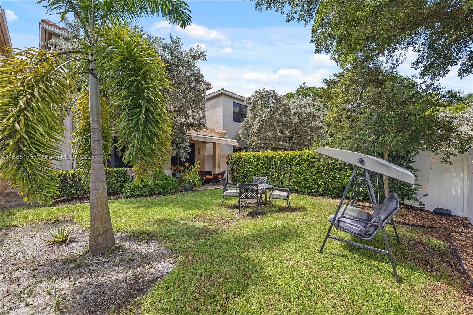 Small Image of 639 NORTH EAST 193RD ST, Miami Number 40
