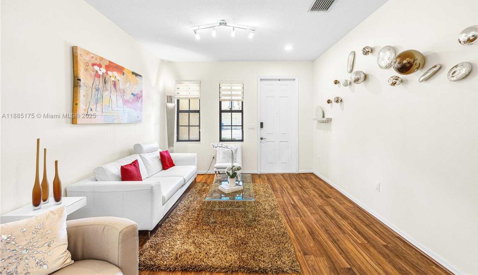Small Image of 639 NORTH EAST 193RD ST, Miami Number 6